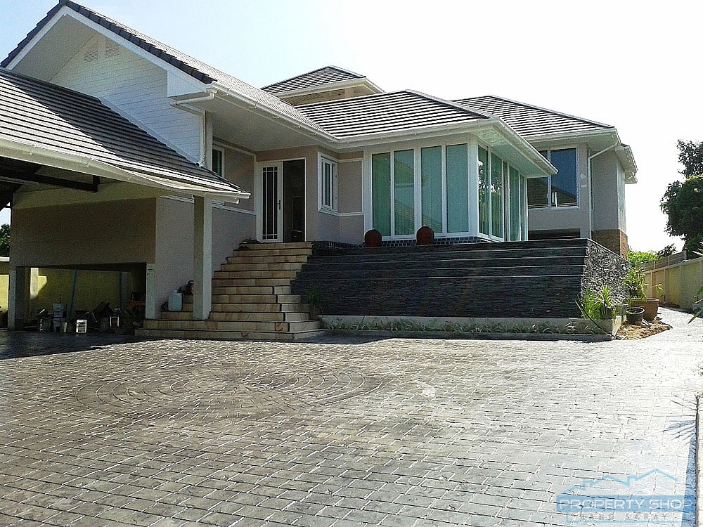 STUNNING PRIVATE VILLA FOR SALE CLOSE TO THE BEACH! บ้าน  สำหรับขาย