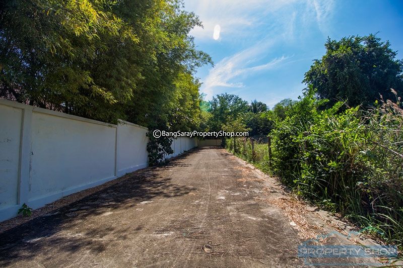 Value Priced Bang Saray Land for Sale. near Huay Tuu Lake ที่ดิน  สำหรับขาย