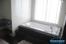 La Royale Beachfront Condominium For Sale - 2 ห้องนอนคอนโดสำหรับขายในนาจอมเทียน, นาจอมเทียน