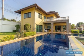 Pool Villa 2 ชั้น สไตร์บาหลี ให้เช่า, ทำเลใกล้ทะเลเพียง 5 นาที - 4 ห้องนอนบ้านสำหรับเช่าในบางเสร่, นาจอมเทียน