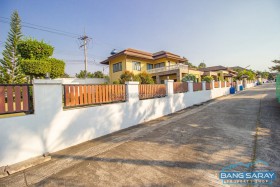 Pool Villa 2 ชั้น สไตร์บาหลี ให้เช่า, ทำเลใกล้ทะเลเพียง 5 นาที - 4 ห้องนอนบ้านสำหรับเช่าในบางเสร่, นาจอมเทียน