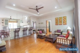 ให้เช่าบ้านใกล้ทะเล 200 ม. พร้อมเฟอร์นิเจอร์ - 3 ห้องนอนบ้านสำหรับเช่าในบางเสร่, นาจอมเทียน