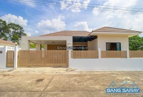 ขายบ้าน Pool Villa หลังมุม ทำเลใกล้ทะเล ขายพร้อมคนเช่า - 3 ห้องนอนบ้านสำหรับขายในบางเสร่, นาจอมเทียน