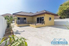 ให้เช่าบ้านเดี่ยวอยู่ในที่ส่วนตัว เนื้อที่ 120 ตรว. - 3 ห้องนอนบ้านสำหรับเช่าในบางเสร่, นาจอมเทียน