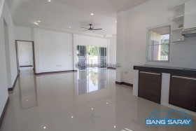 ให้เช่าบ้านเดี่ยวอยู่ในที่ส่วนตัว เนื้อที่ 120 ตรว. - 3 ห้องนอนบ้านสำหรับเช่าในบางเสร่, นาจอมเทียน