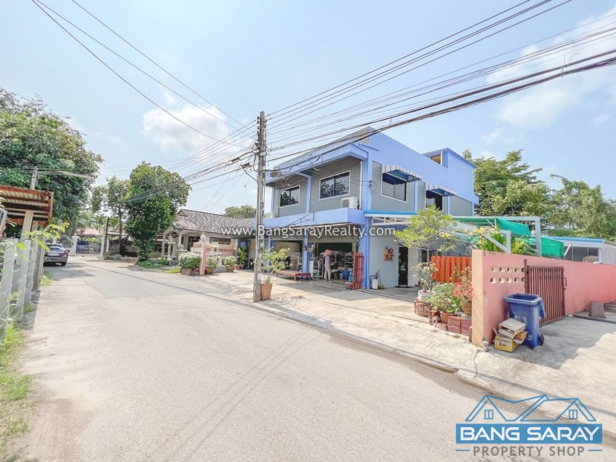 Beach side house for sale (shophouse style). บ้าน  สำหรับขาย