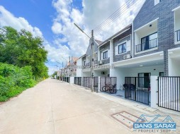 Town Home For Sale In Beachside Bang Saray - 3 ห้องนอนบ้านสำหรับขายในบางเสร่, นาจอมเทียน