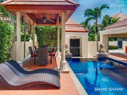 Pool Villa 2 ชั้น ห่างหาดบางเสร่ 100 เมตร - 3 ห้องนอนบ้านสำหรับขายในบางเสร่, นาจอมเทียน