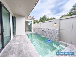 พูลวิล่า ทรง Modern Tropical ไม่อยู่ในโครงการ - 2 ห้องนอนบ้านสำหรับขายในบางเสร่, นาจอมเทียน