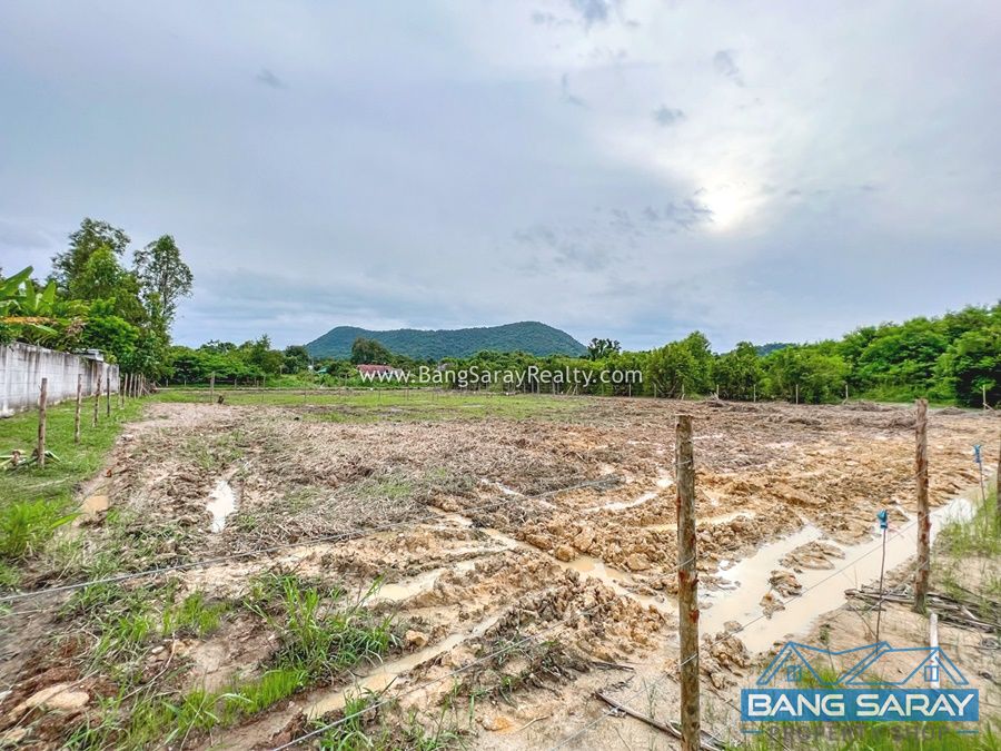 2 Rai of Land for Sale in Bang Saray Beachside, Corner Plot ที่ดิน  สำหรับขาย