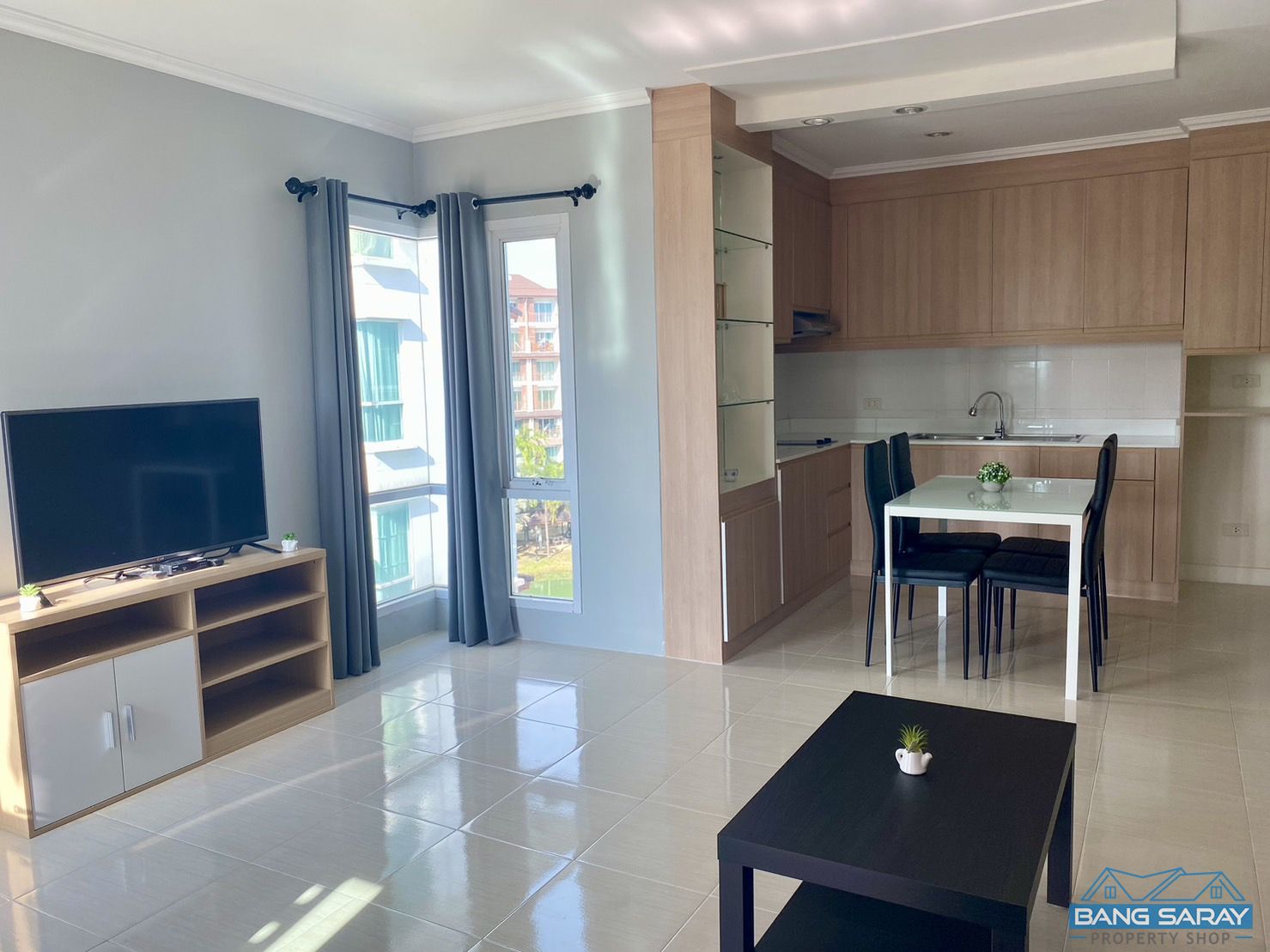 Beachside Bang Saray Corner Condo for Sale คอนโด  สำหรับขาย