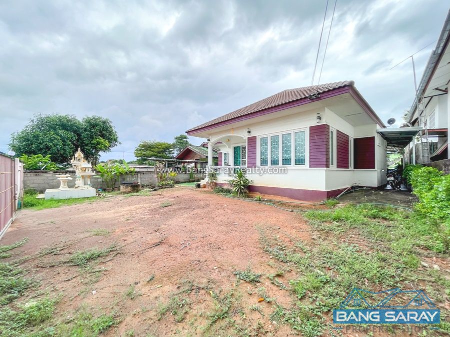 Single house for Sale in beachside of Bang Saray. บ้าน  สำหรับขาย