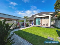 Pool Villa สร้างใหม่ ใกล้แหล่งท่องเที่ยว - 3 ห้องนอนบ้านสำหรับขายในบางเสร่, นาจอมเทียน