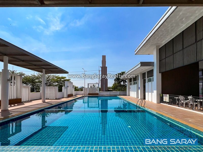 Spacious 2-Storey Detached House with Communal Pool บ้าน  สำหรับเช่า