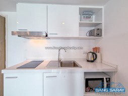 คอนโด Sea Saran ให้เช่า ติดชายหาดบางเสร่  สัญญารายปี: 15,000 บาท / เดือน - 1 ห้องนอนคอนโดสำหรับเช่าในบางเสร่, นาจอมเทียน