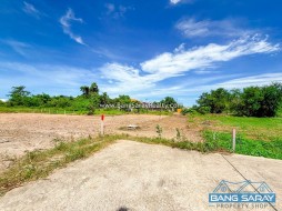 ที่ดินฝั่งทะเล ซ.ข้างอนามัย ทำเลใจกลางบางเสร่ - ที่ดินสำหรับขายในบางเสร่, นาจอมเทียน