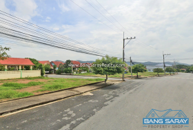 ขายที่ดินเปล่าสัตหีบ ในหมู่บ้าน มี รปภ. ใกล้แม็คโคร - ที่ดินสำหรับขายในสัตหีบ, นาจอมเทียน