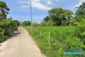 ขายที่ดินฝั่งทะเล ทำเลใจกลางบางเสร่ ห่างหาด 900ม. - ที่ดินสำหรับขายในบางเสร่, นาจอมเทียน