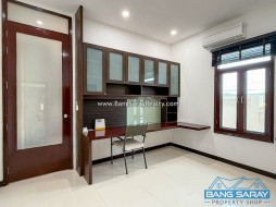 บ้านเดี่ยวหลังมุม พร้อมสระว่ายน้ำ บางเสร่ตะวันออก - 4 ห้องนอนบ้านสำหรับขายและให้เช่าในบางเสร่, นาจอมเทียน