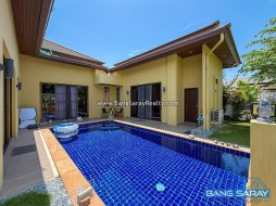 บ้านเดี่ยวหลังมุม พร้อมสระว่ายน้ำส่วนตัว - 3 ห้องนอนบ้านสำหรับขายในบางเสร่, นาจอมเทียน