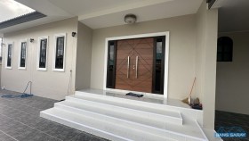 บ้านเดี่ยวสร้างใหม่ บางเสร่ ใกล้ถนนสุขุมวิทเพียง 1 กม. - 3 ห้องนอนบ้านสำหรับขายในบางเสร่, นาจอมเทียน